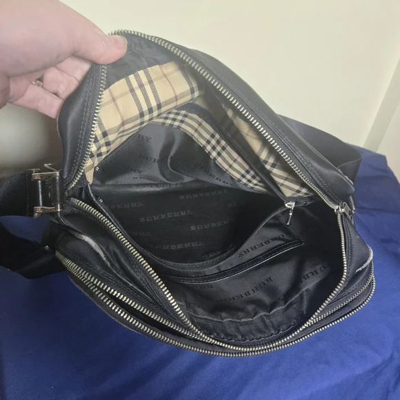 Burberry Black Nylon Messenger Bag - Picture 4 of 8